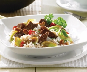 Ternera con puerros y anacardos
